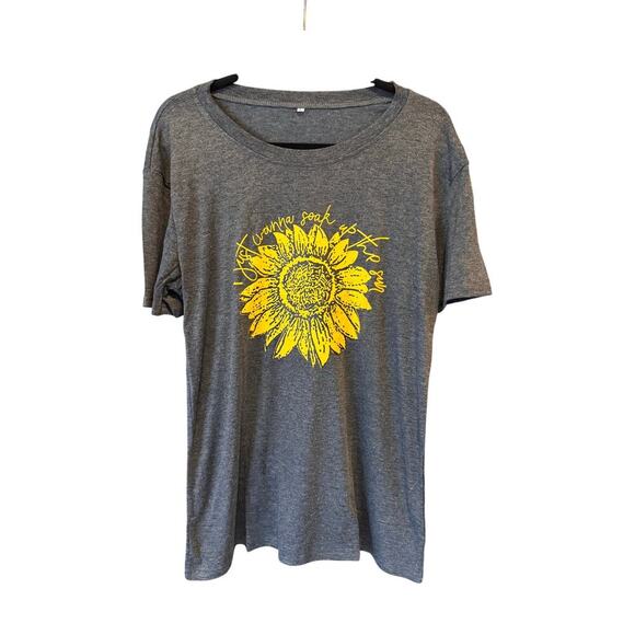 Women's Grey Sunflower Graphic Short Sleeve Tshirt Size Large NWOT - Picture 1 of 6